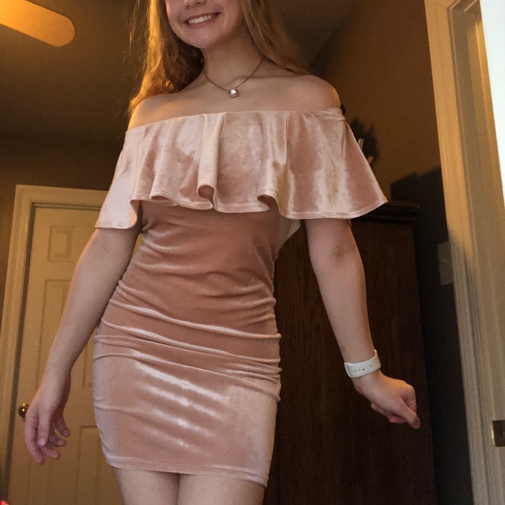 Forever 21 Pink velvet Bodycon dress